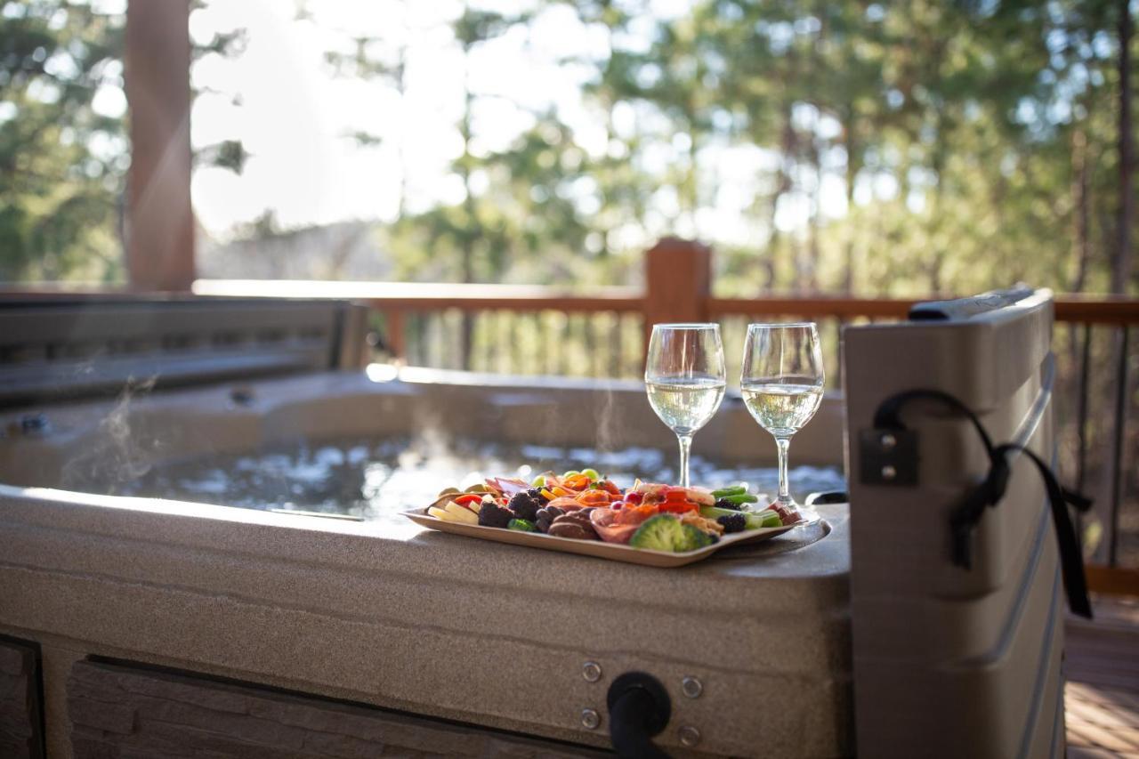 New Luxury Cabin, Hot Tub, Forest Views,Hotel Style Amenities Broken Bow Luaran gambar